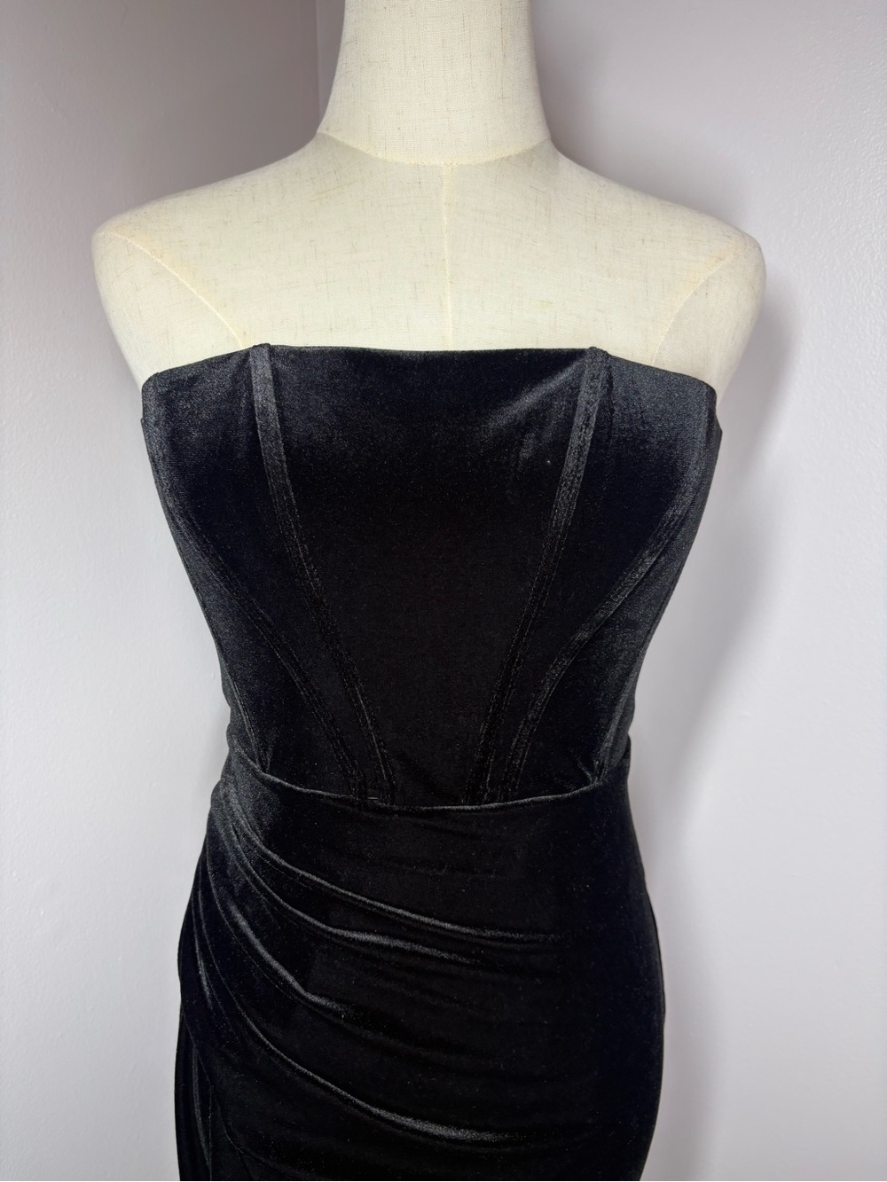 Azazie Lariza Black Velvet Bridesmaid Dress Floor Length Whimsygoth Size 2 - Picture 3 of 16